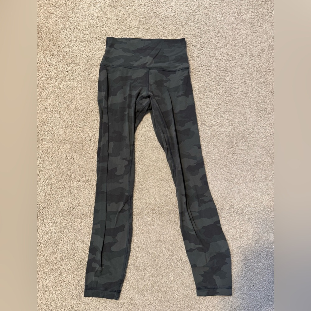 Lululemon Algin 25” dark olive camo Leggings